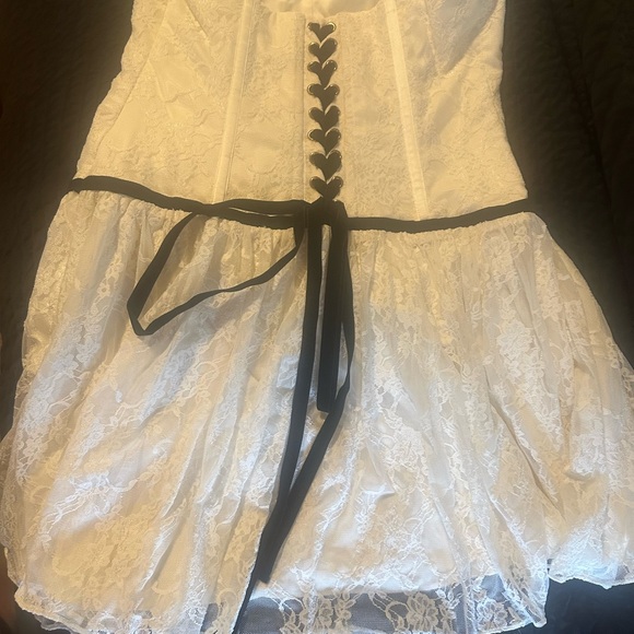 Buster Lace Mini Dress NWT - Picture 4 of 6